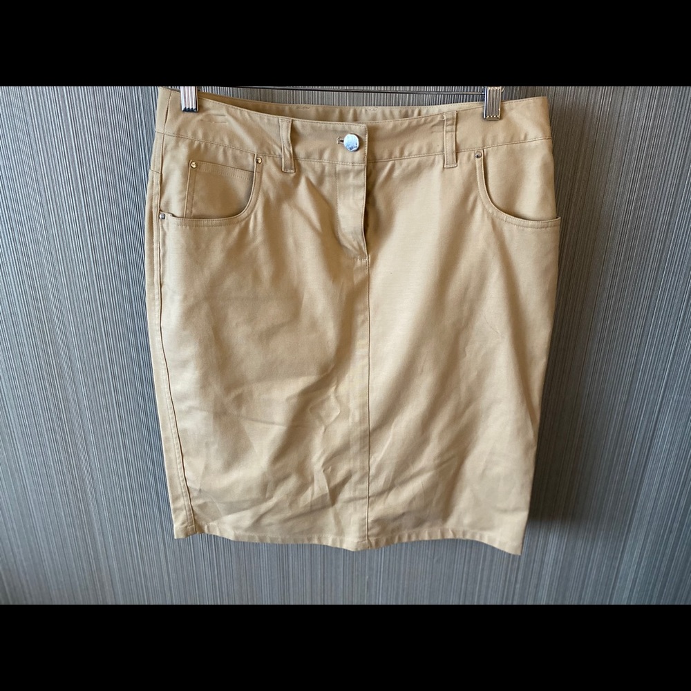 Rafaella knee length skirt.